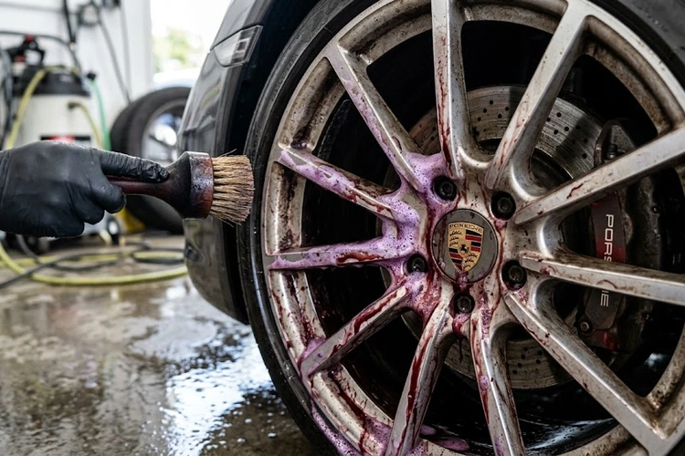 best wheel cleaner spray turning purple on alloy wheel with brake dust contamination