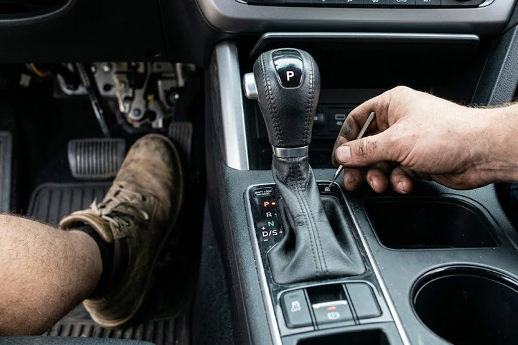 car gear selector stuck in park position on center console