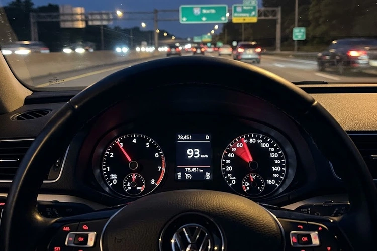 dome light stays on inside car cabin with doors closed
