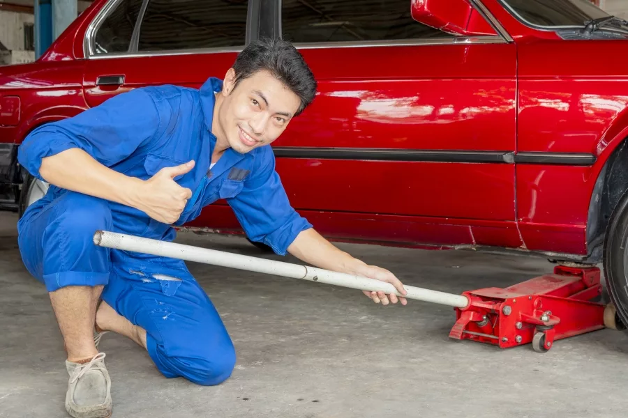 7 Best Floor Jacks: Reviews, Buying Guide and FAQs 2023