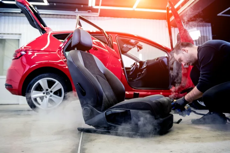 Inspecting headlight lens for oxidation and scratches